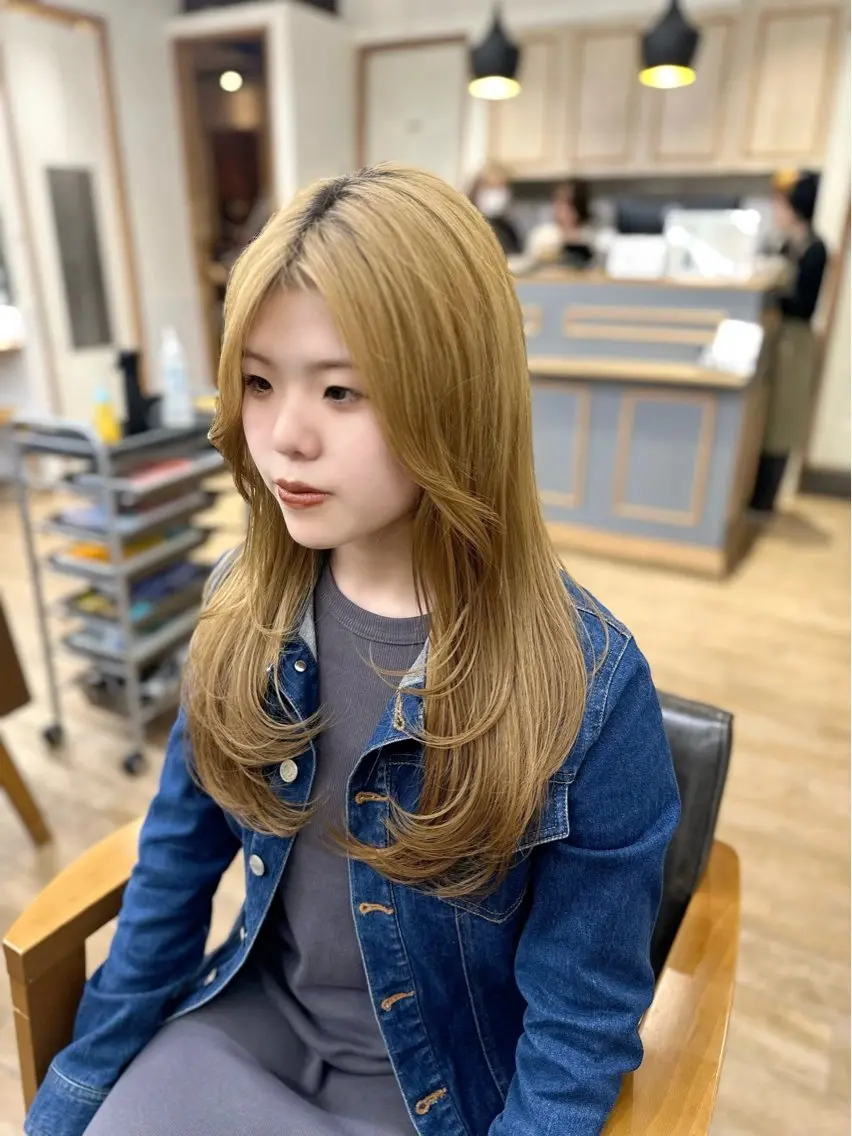 ロング カラー パーマ ヘアアレンジ メンズ キッズ ヘアカラー レイヤーカット／ 巻ける縮毛矯正のヘアスタイル