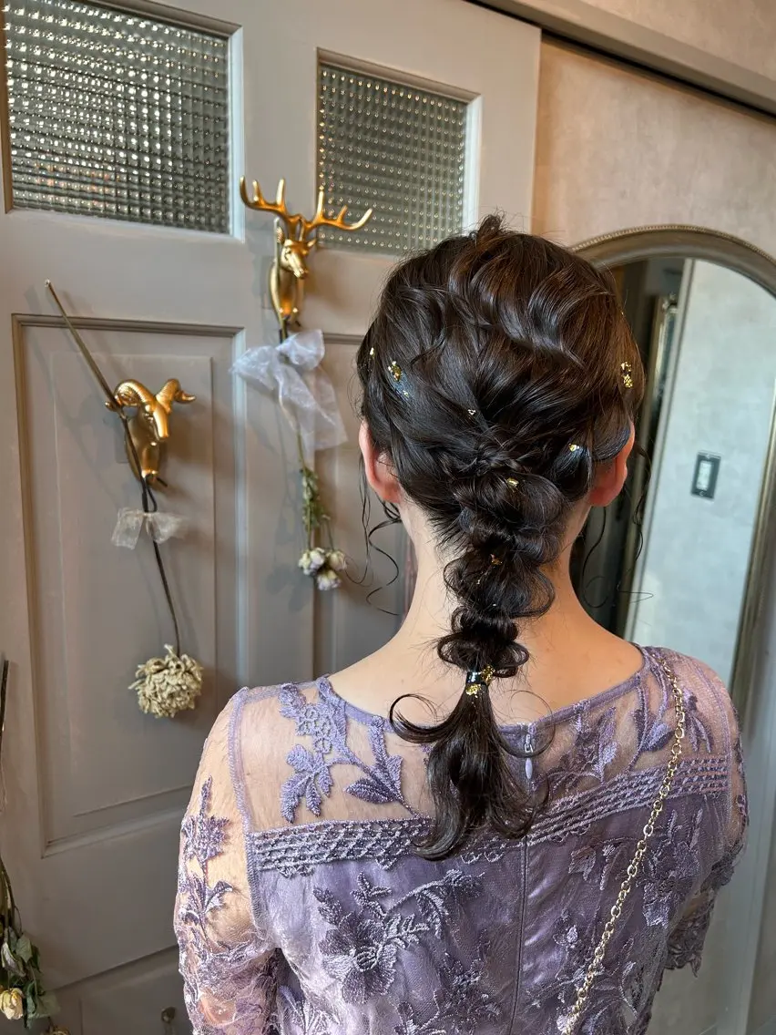 セミロング 西村 真実子のヘアスタイル