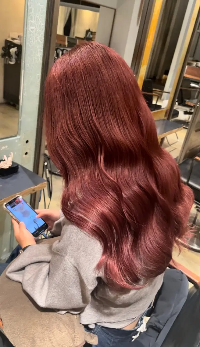 ロング 愛瑠奈 erunaのヘアスタイル