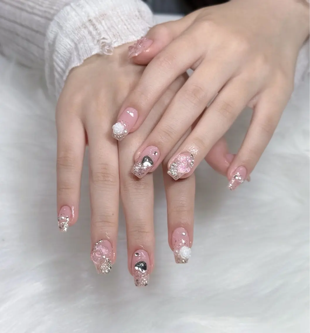 ネイル オーロラネイル チークネイル フットネイル フレンチネイル ジェルネイル Nichi Nailsのネイルデザイン