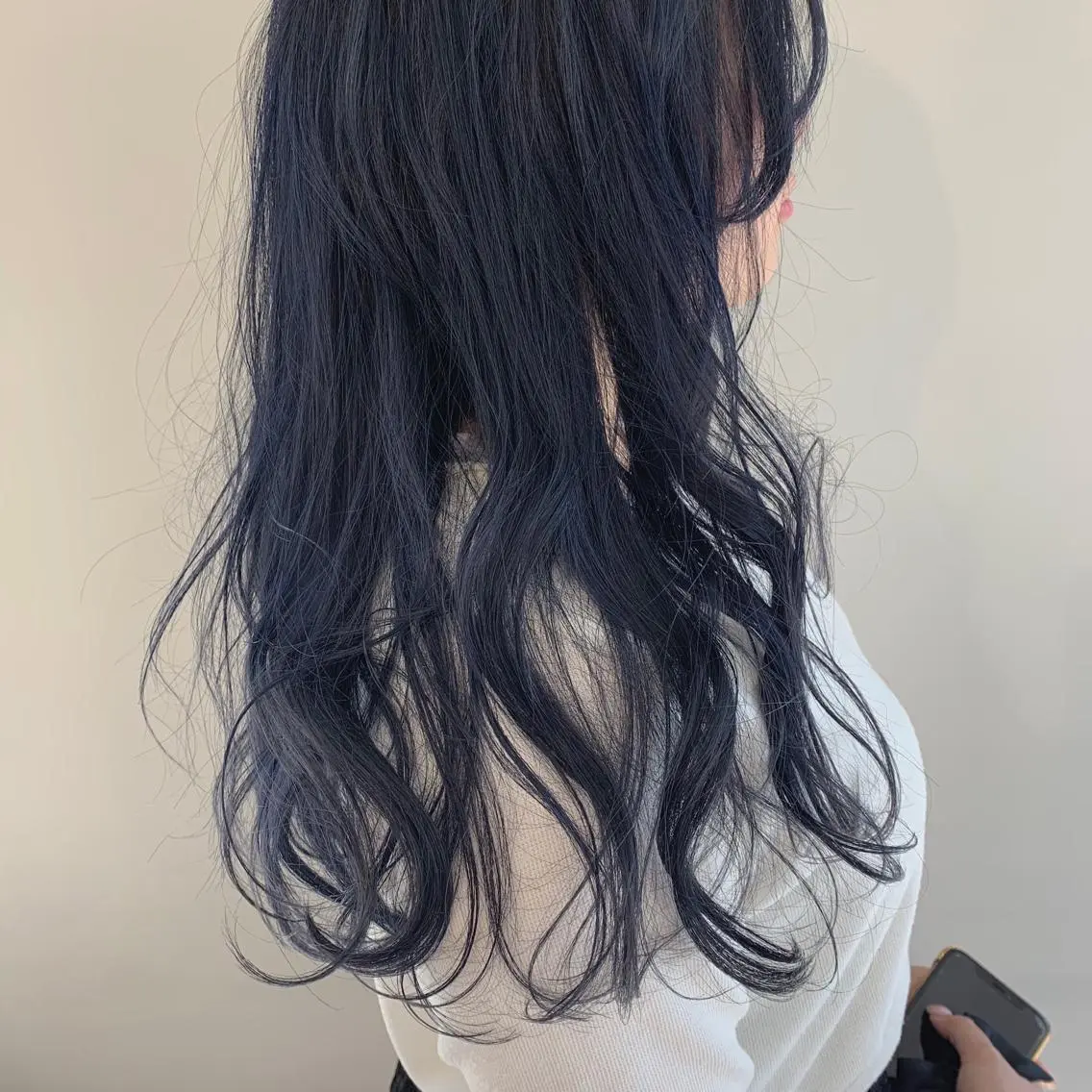 ロング カラー パーマ ヘアアレンジ ネイビーカラー 加藤 綾華のヘアスタイル