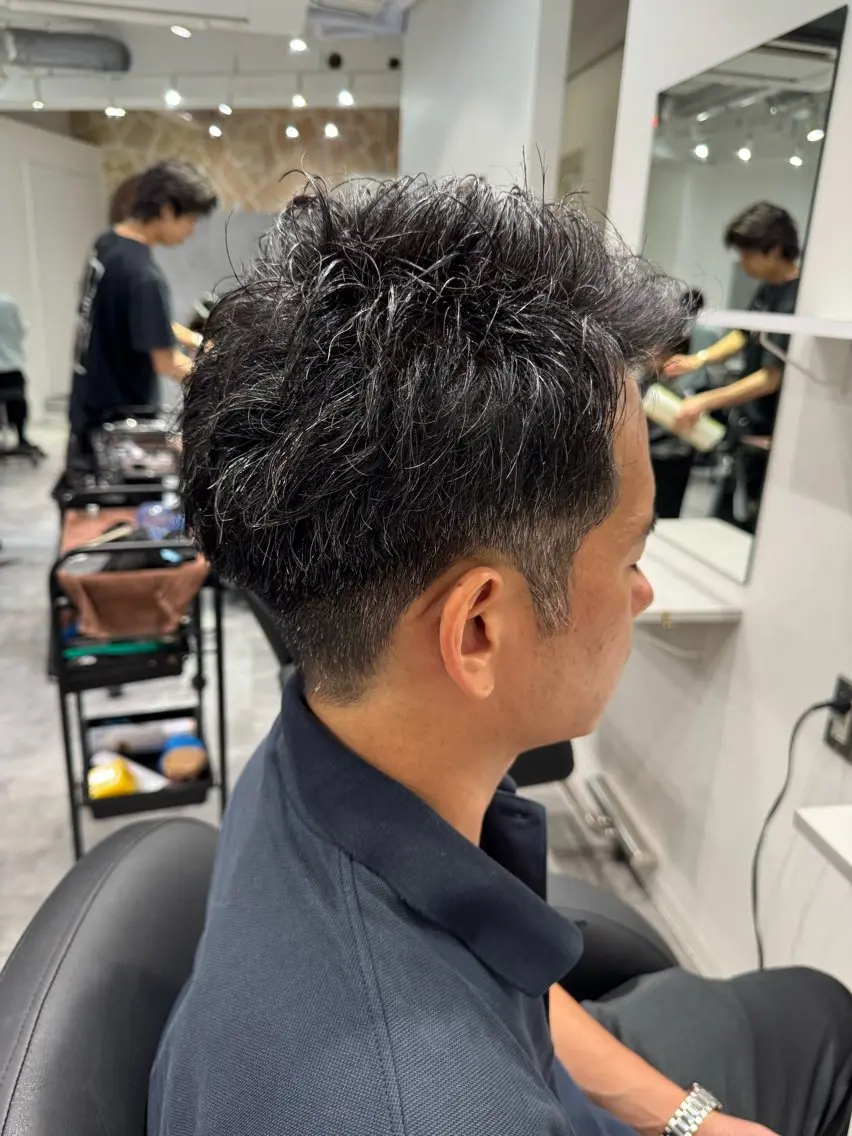 18時以降限定‼️大人気メンズカット＋パーマ🔥動きの出る扱いやすいスタイルに仕上げます人数限定🔥今だけ特別価格‼️の写真
