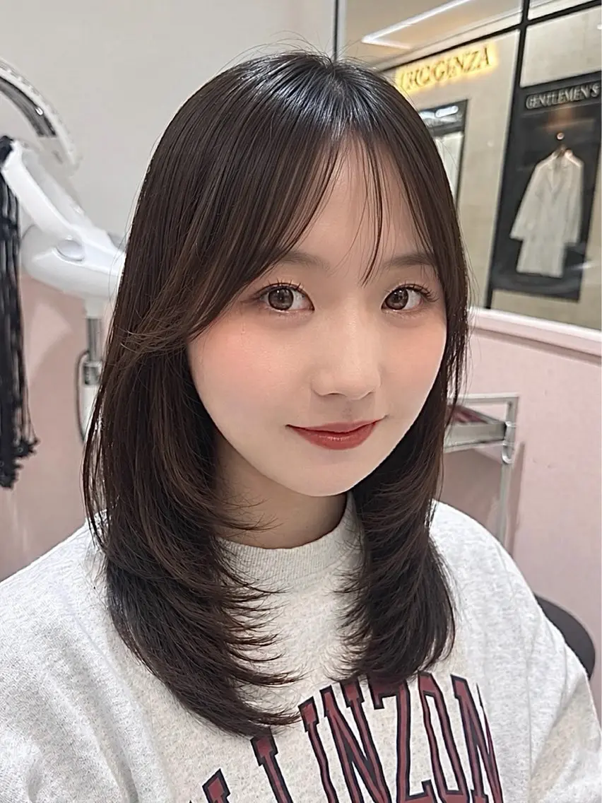 ミディアム カット ヘアカラー トリートメント ヘッドスパ レイヤー/インナー 髪質改善/まなかのヘアスタイル