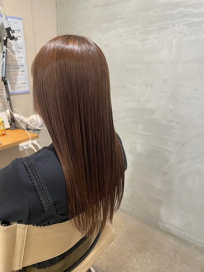 ロング カラー ベージュカラー ブリーチ ダブルカラー ハイライトカラー ミルクティーベージュ ヘアカラー トリートメント momoka オリーブ/ベージュのヘアスタイル
