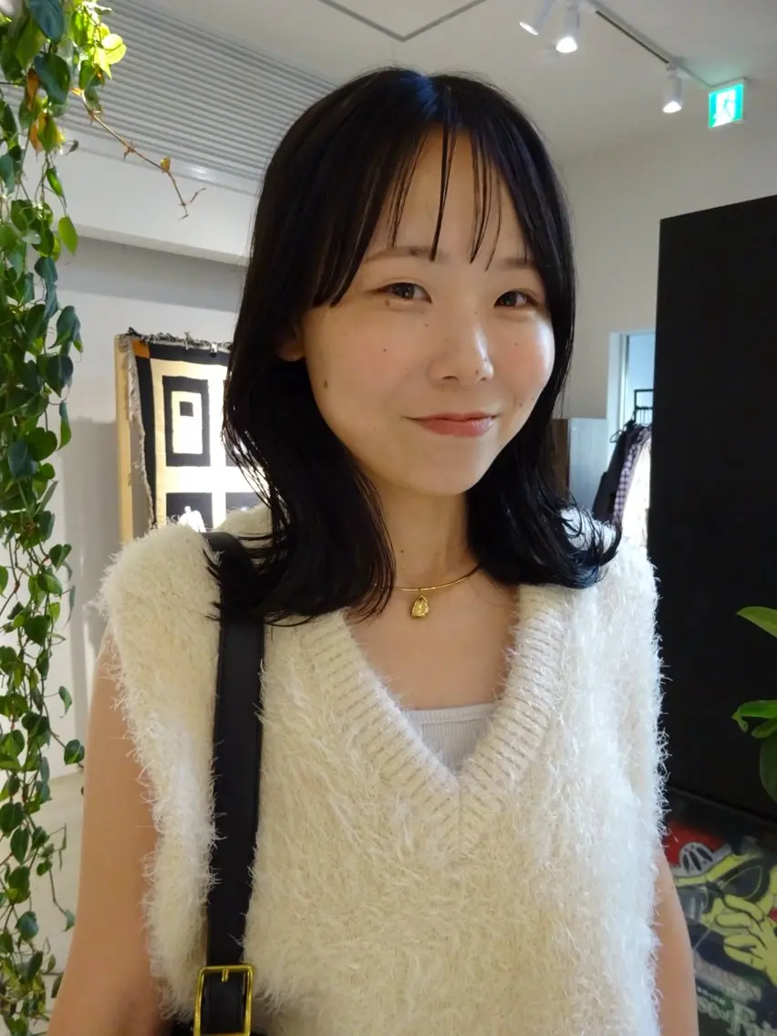 ミディアム くびれヘア レイヤーカット miyu 🦕のヘアスタイル