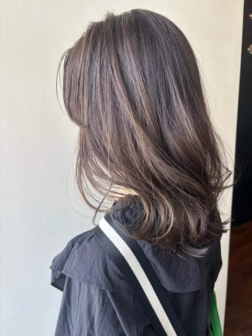 ミディアム ハイライト レイヤーカット カット ヘアカラー peige 斉藤✨大人ヘアー✨のヘアスタイル