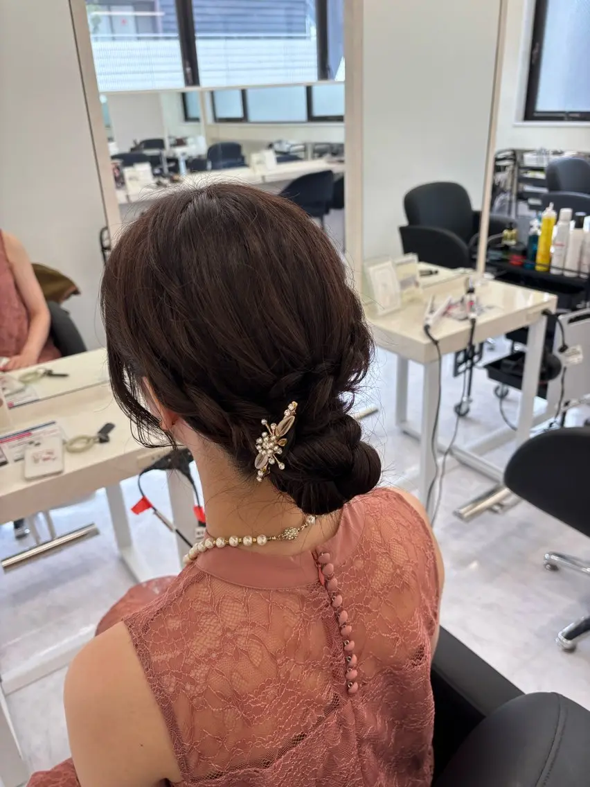 セミロング ヘアアレンジ 結婚式・ブライダル ヘアセット Ayano🎀似 合わせ×透明感🎀のヘアスタイル