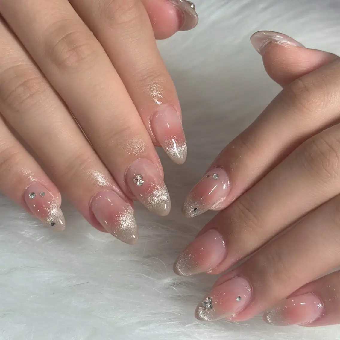ネイル ハンドネイル フットネイル LAVISH nanamiのネイルデザイン