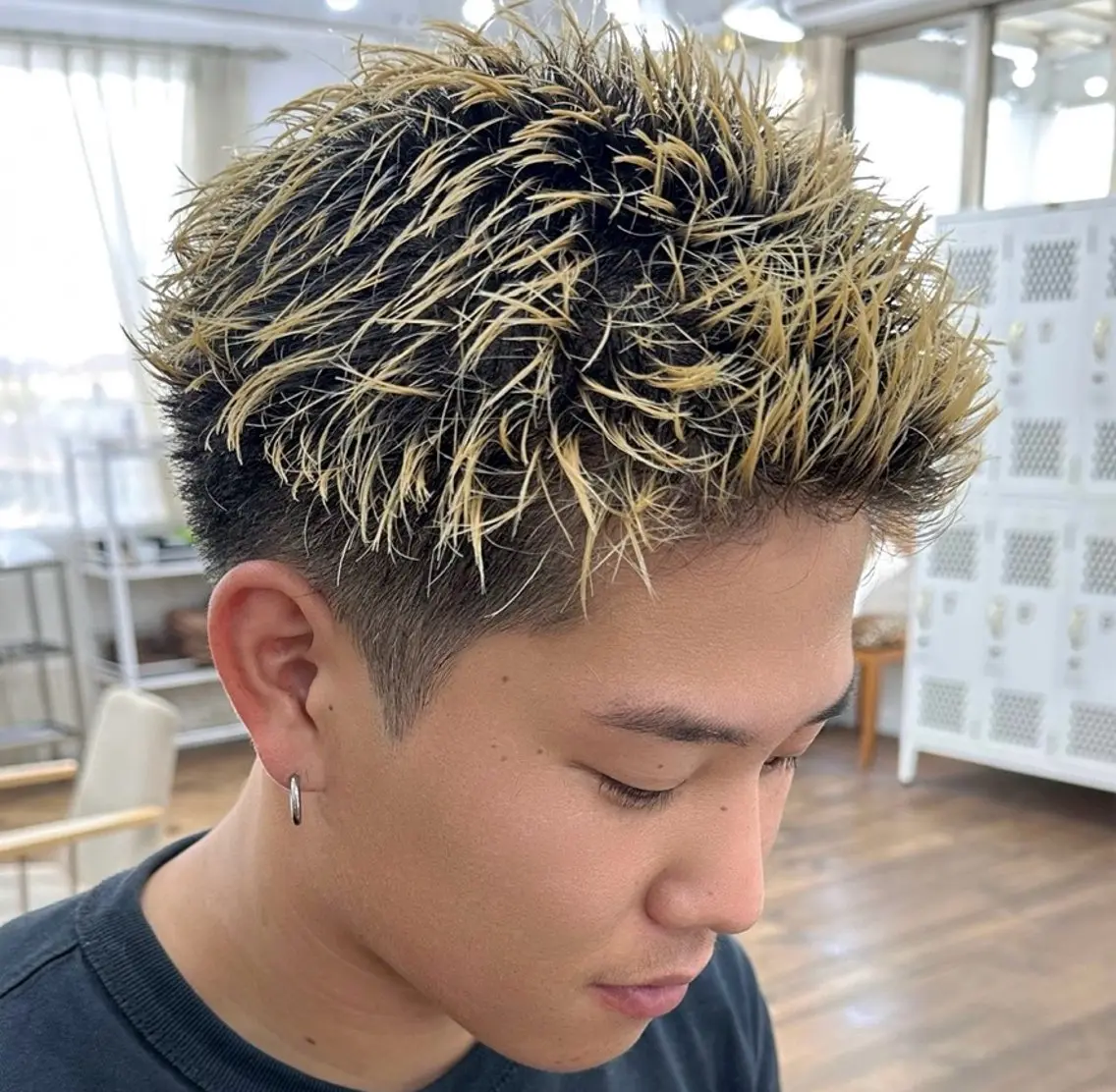 ショート カラー パーマ メンズ カット ヘアカラー パーマ メンズ特化✂️ 小枝 優生のヘアスタイル