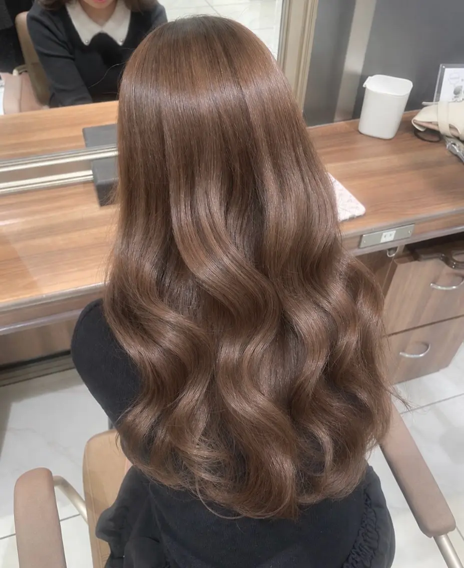 韓国風巻き髪🎀カラー+うる艶トリートメント✨️の写真