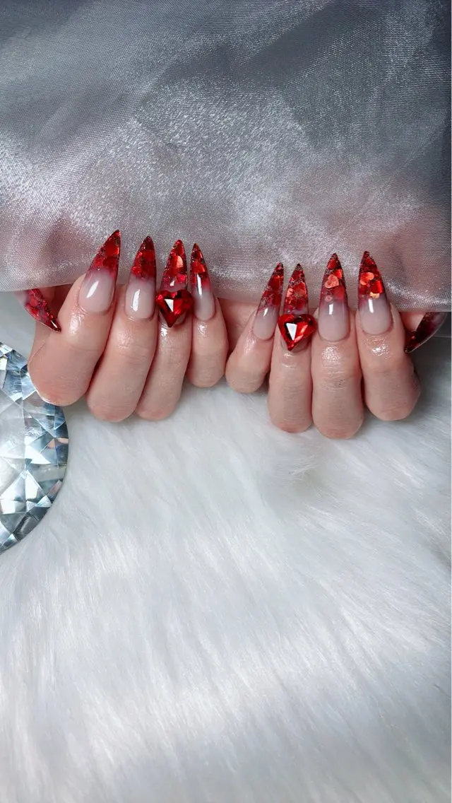ネイル ハート ハンドネイル Kayo 💅のネイルデザイン