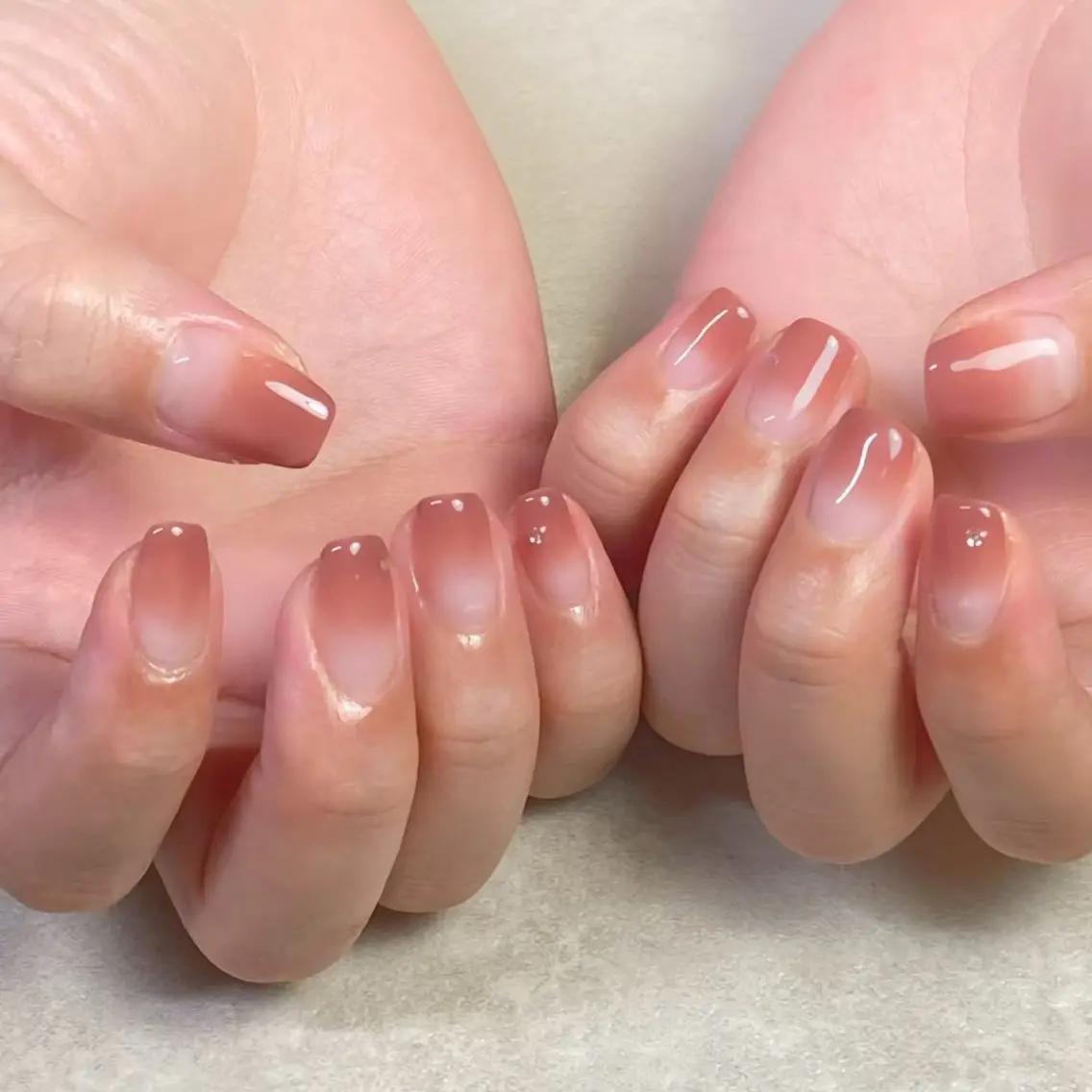 ネイル グラデーション ハンドネイル Risa .のネイルデザイン