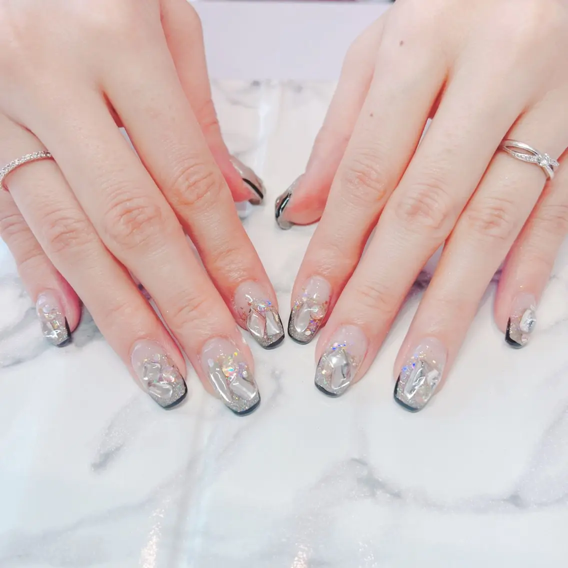 ネイル キラキラネイル 韓国ネイル ニュアンスネイル ストーンネイル ハンドネイル salon. Pualaのネイルデザイン