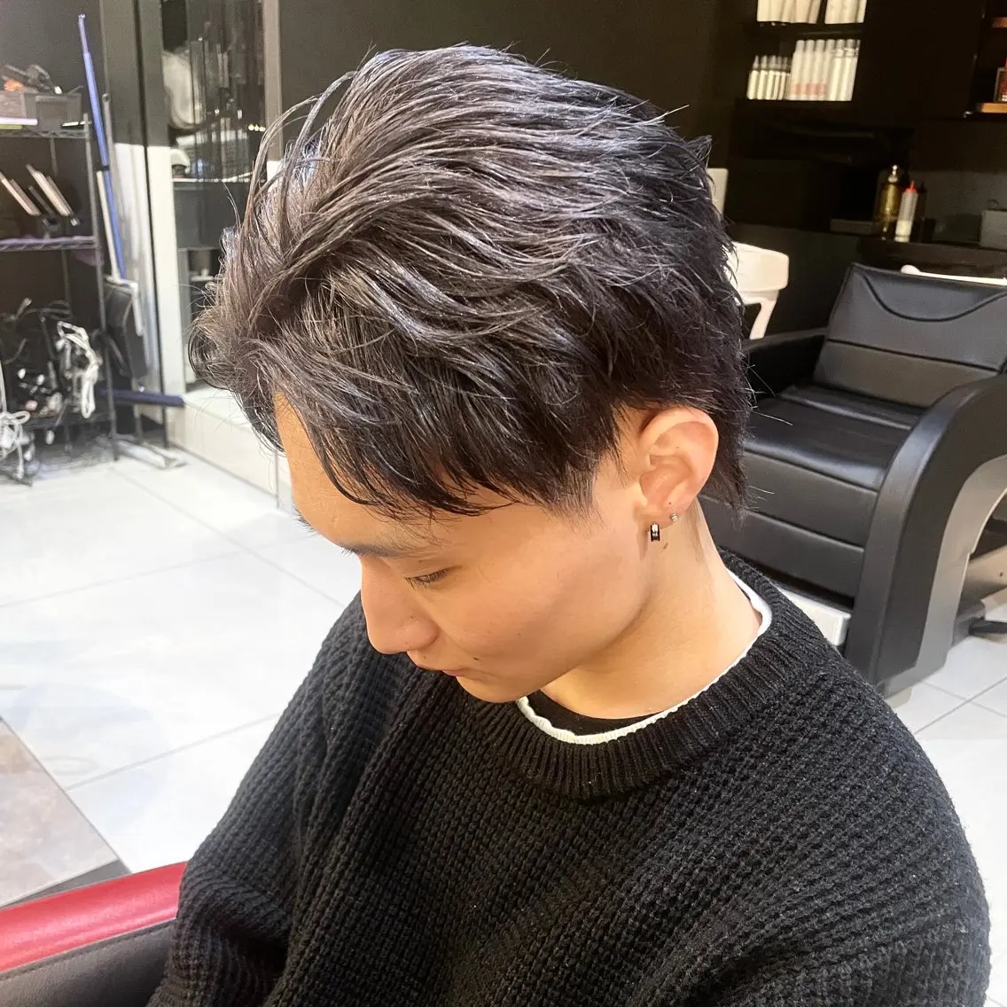ショート カラー メンズ メンズブリーチ アッシュ アッシュグレー ブリーチ カット ヘアカラー メンズヘア特化 崎田 成人のヘアスタイル