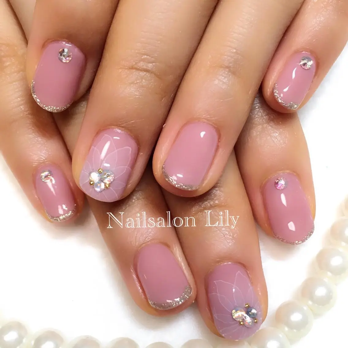 ネイル フラワーネイル Lily*nail 🌻Mii🌻のネイルデザイン
