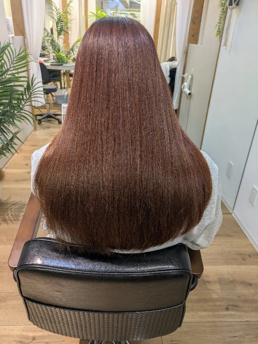 ロング 顔まわりレイヤー 顔周りカット レイヤーカット シースルーバング 有馬 葵のヘアスタイル