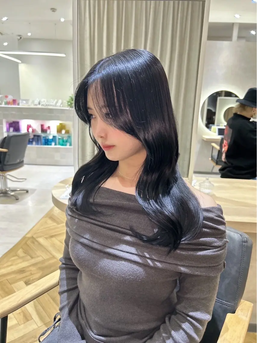 セミロング アッシュ ボブ くびれヘア ハッシュカット 髪質改善 ハッシュカット🖤✨ 顔周り/韓国ヘアのヘアスタイル