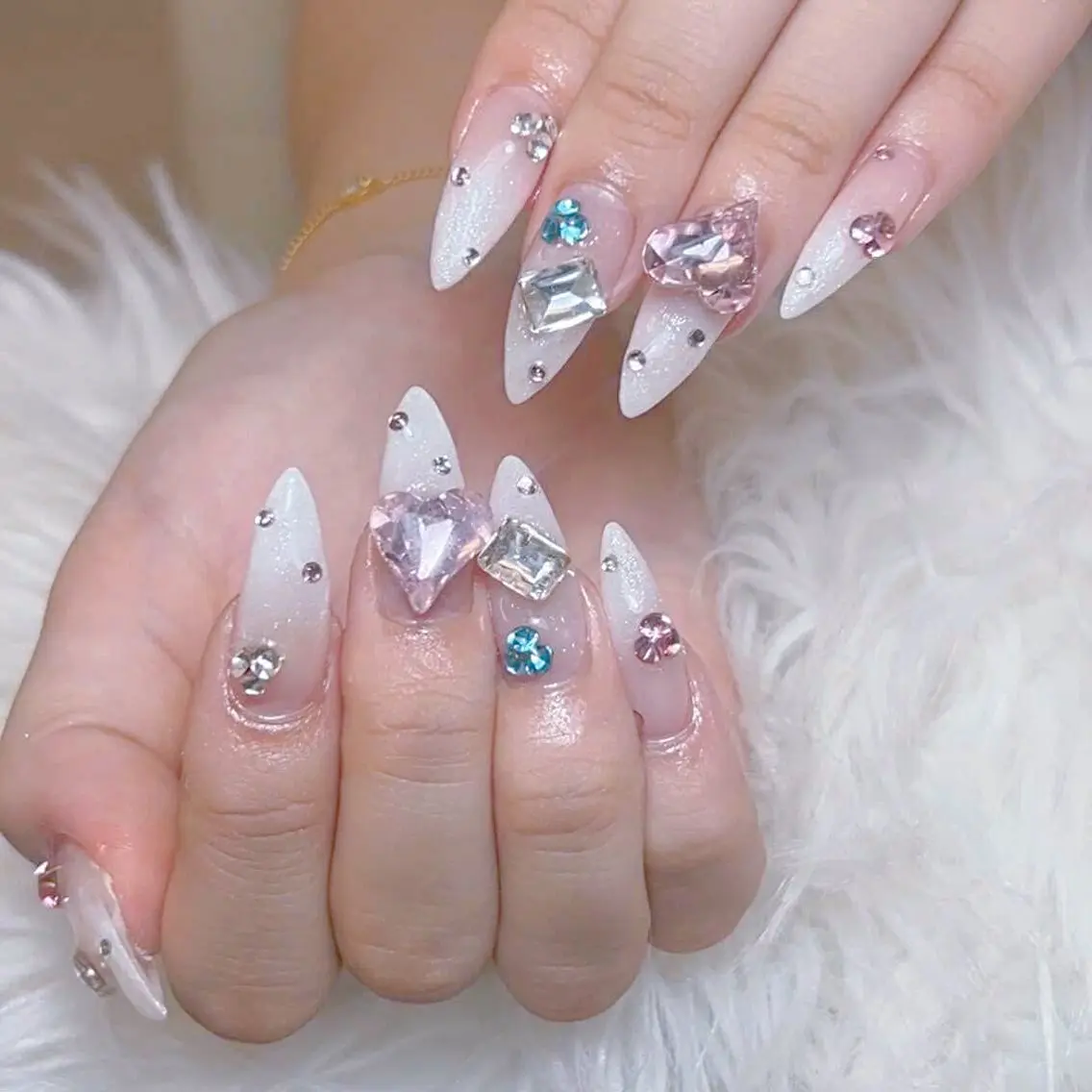 ネイル チークネイル 長さ出し フットネイル マグネットネイル 持ち込み ハンドネイル ANH NAIL ゴテゴテ専門店💎のネイルデザイン