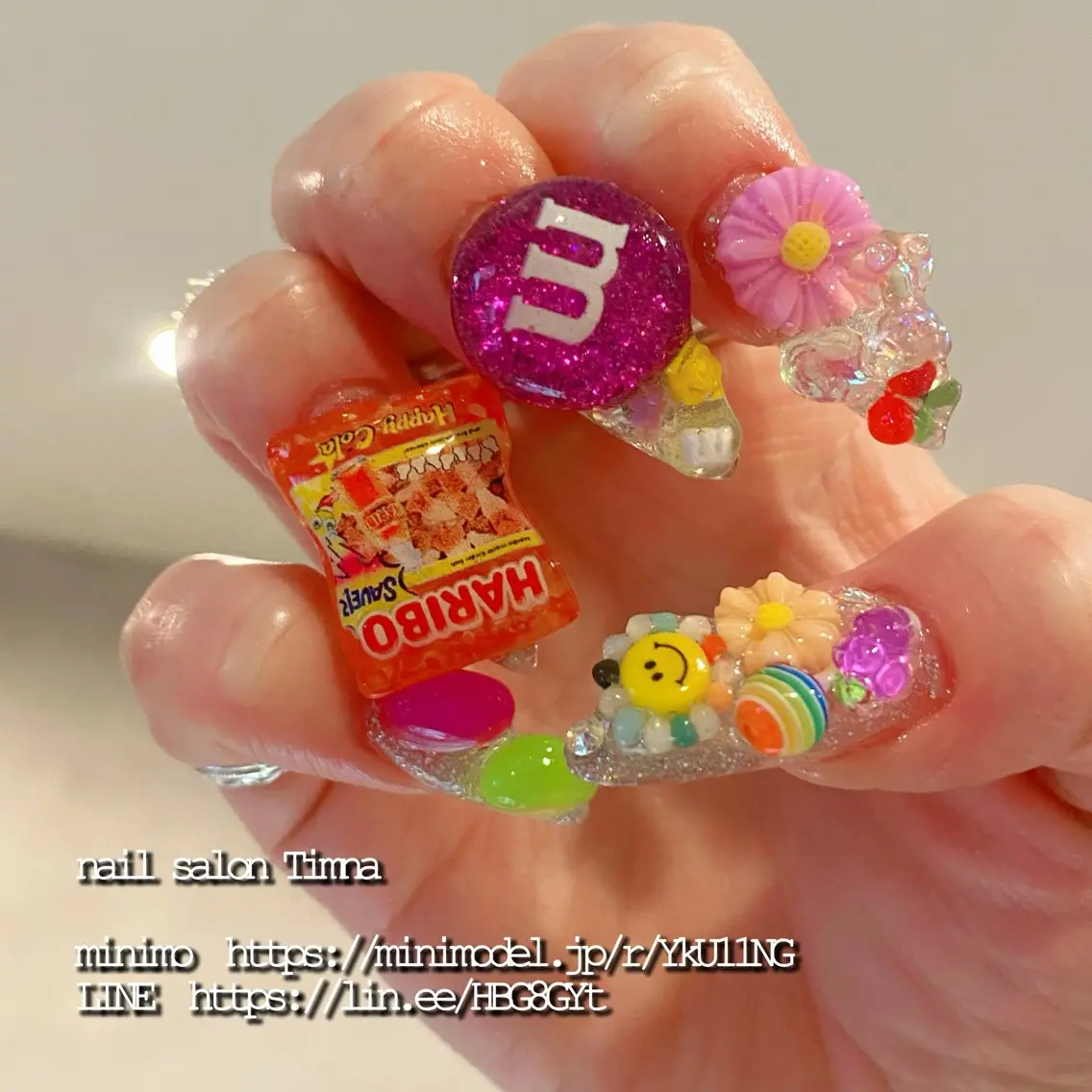 セミロング ハンドネイル NAILSALON 🍔Timna🍟のネイルデザイン
