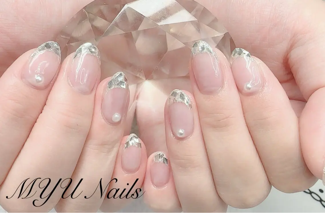 ネイル フレンチネイル ジェルネイル ガラスフレンチ 持ち込み パラジェル ニュアンスネイル🌈 MYU Nailsのネイルデザイン