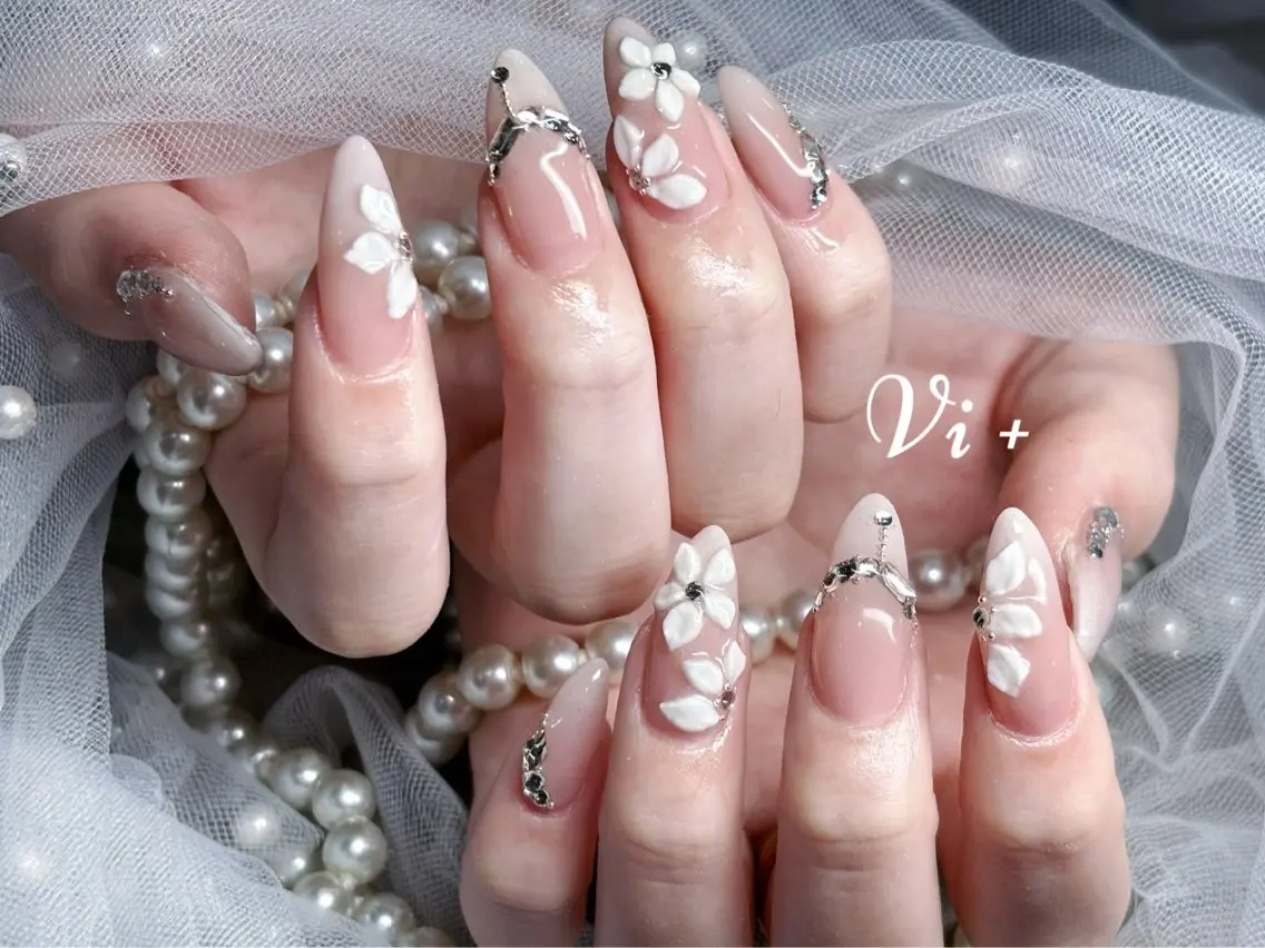 ネイル ハンドネイル ✨Nailsalon Vi+✨のネイルデザイン