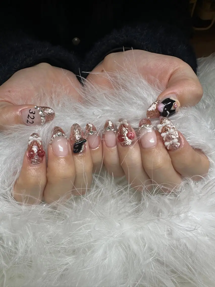 ネイル PEEKABOOミキ ネイル1級保持💅のネイルデザイン