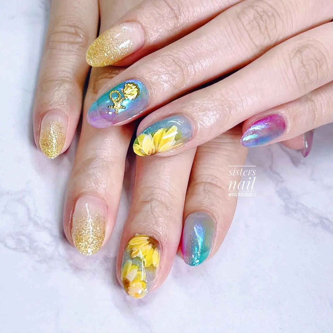 ネイル アートネイル オーロラネイル グラデーション 氷ネイル・うるうるネイル キラキラネイル sisters nail.fのネイルデザイン