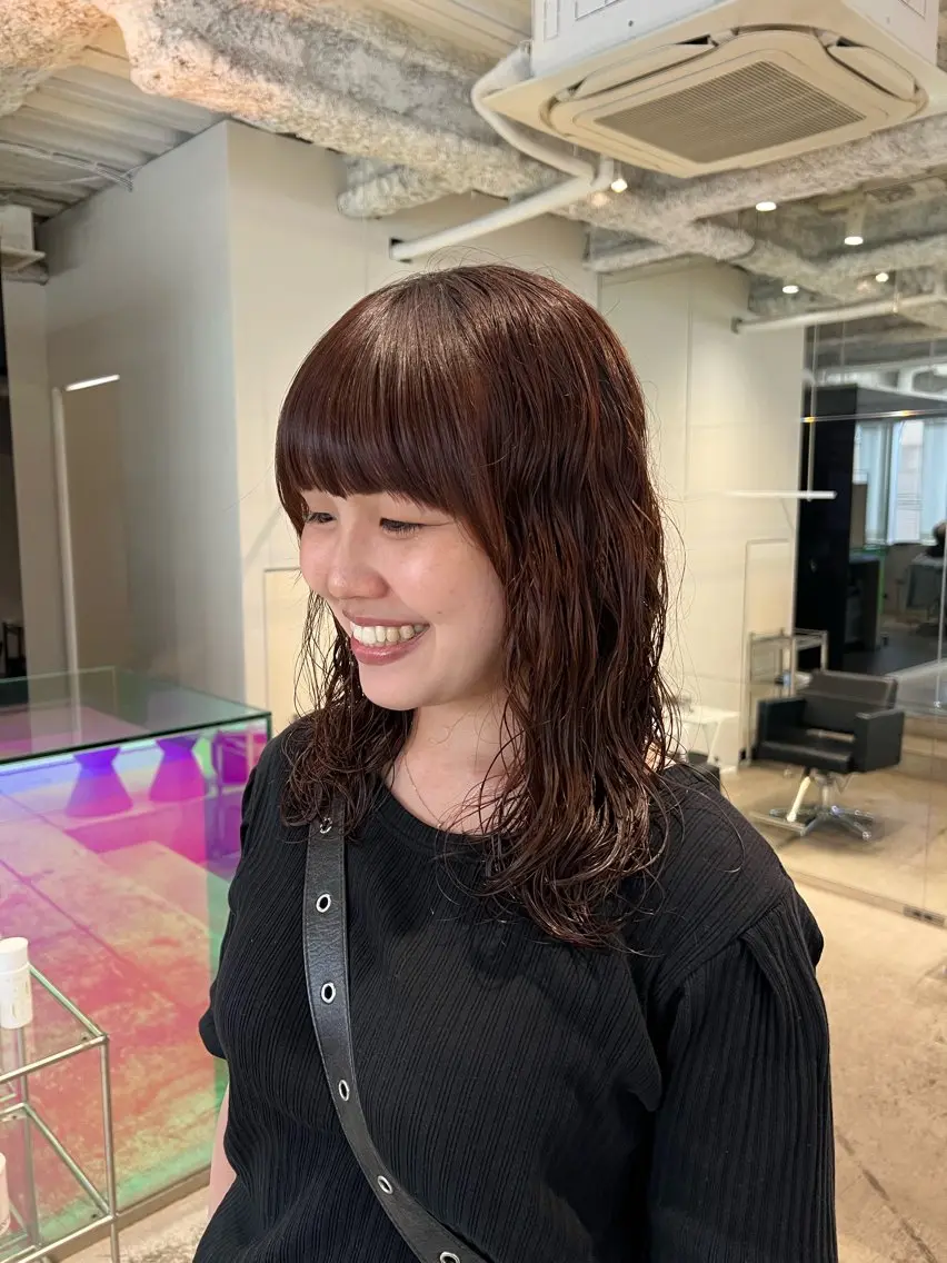 ミディアム ミディアムパーマ カット パーマ AmiLi HONOKAのヘアスタイル