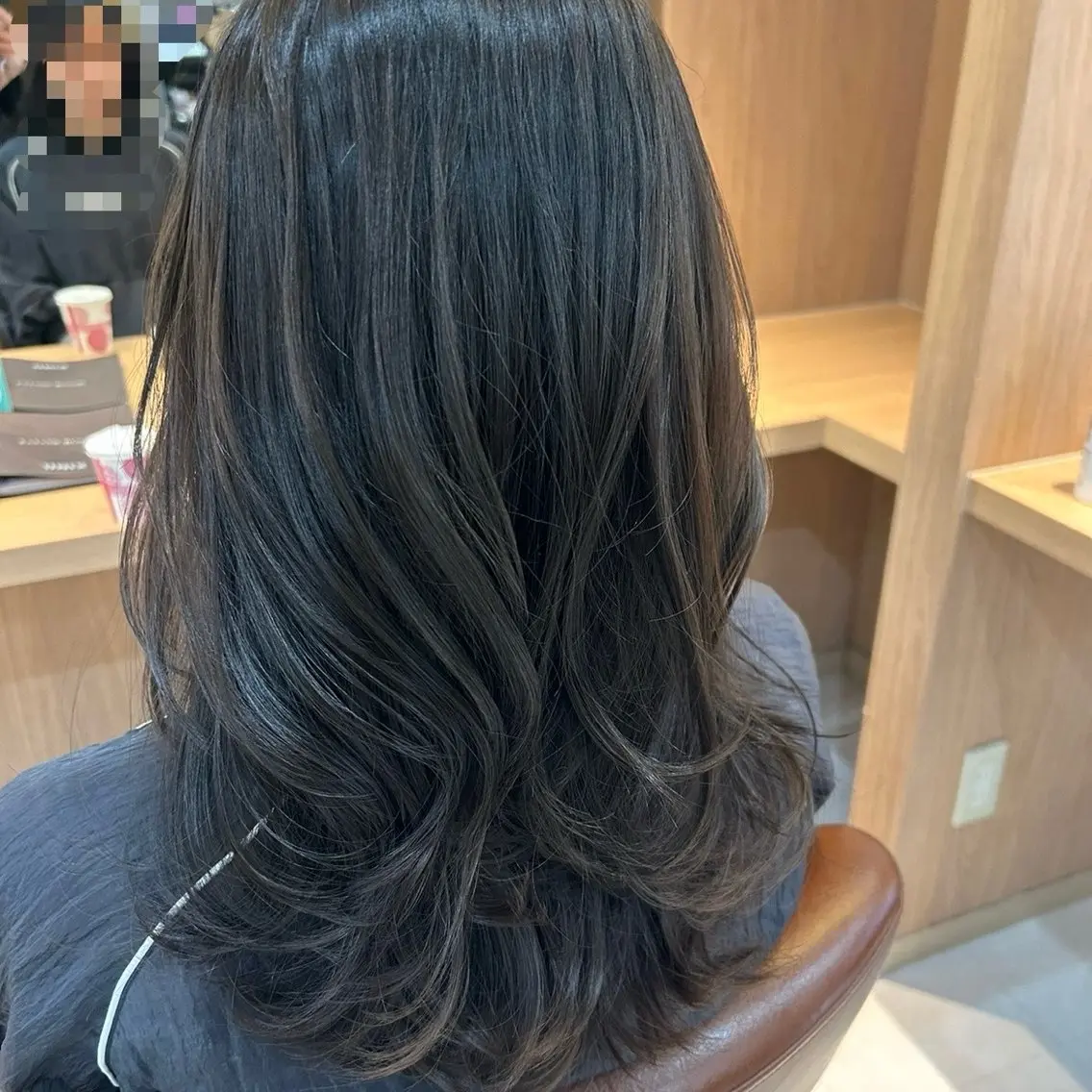 セミロング カラー 大八木 美咲のヘアスタイル
