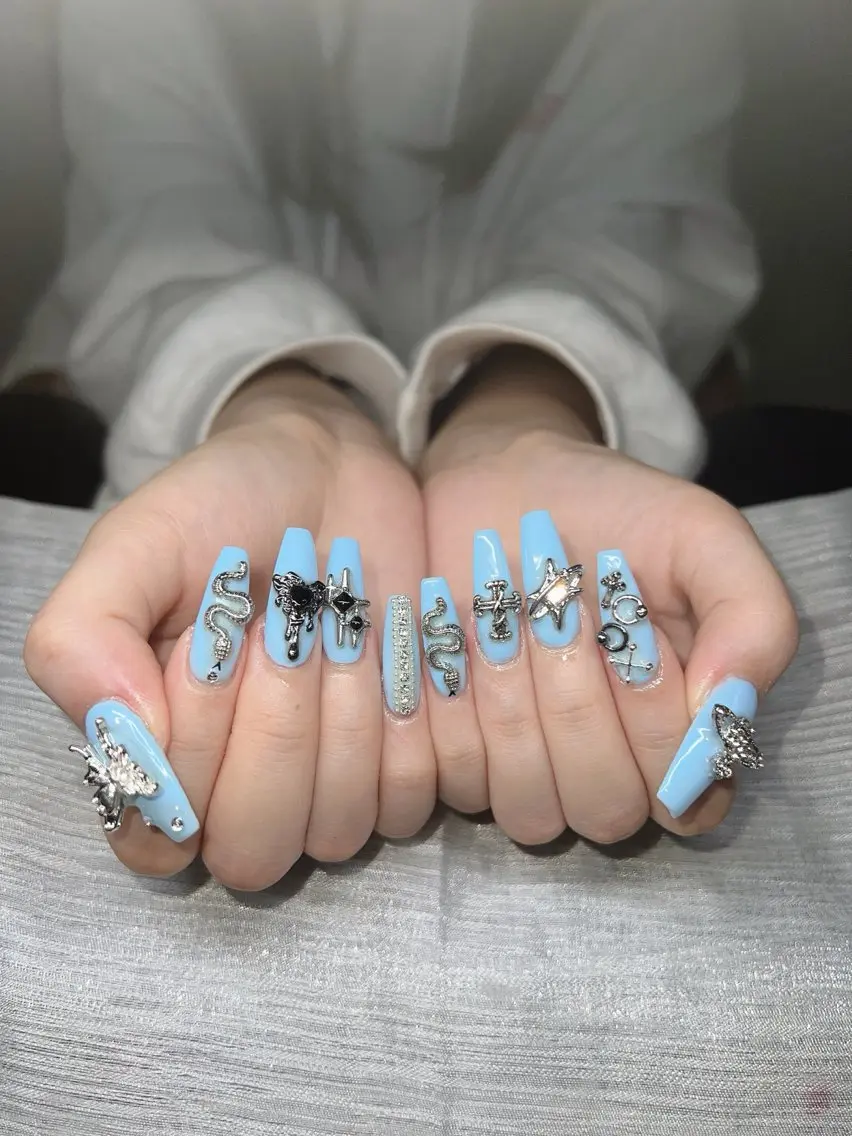 ネイル 長さ出し グラデーション 卒業式 キラキラネイル マグネットネイル Lee Nails チップ長さだし専門店のネイルデザイン