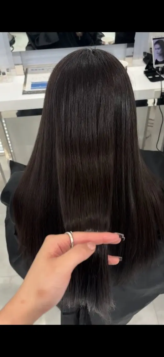 ロング カラー 野口 楓華のヘアスタイル