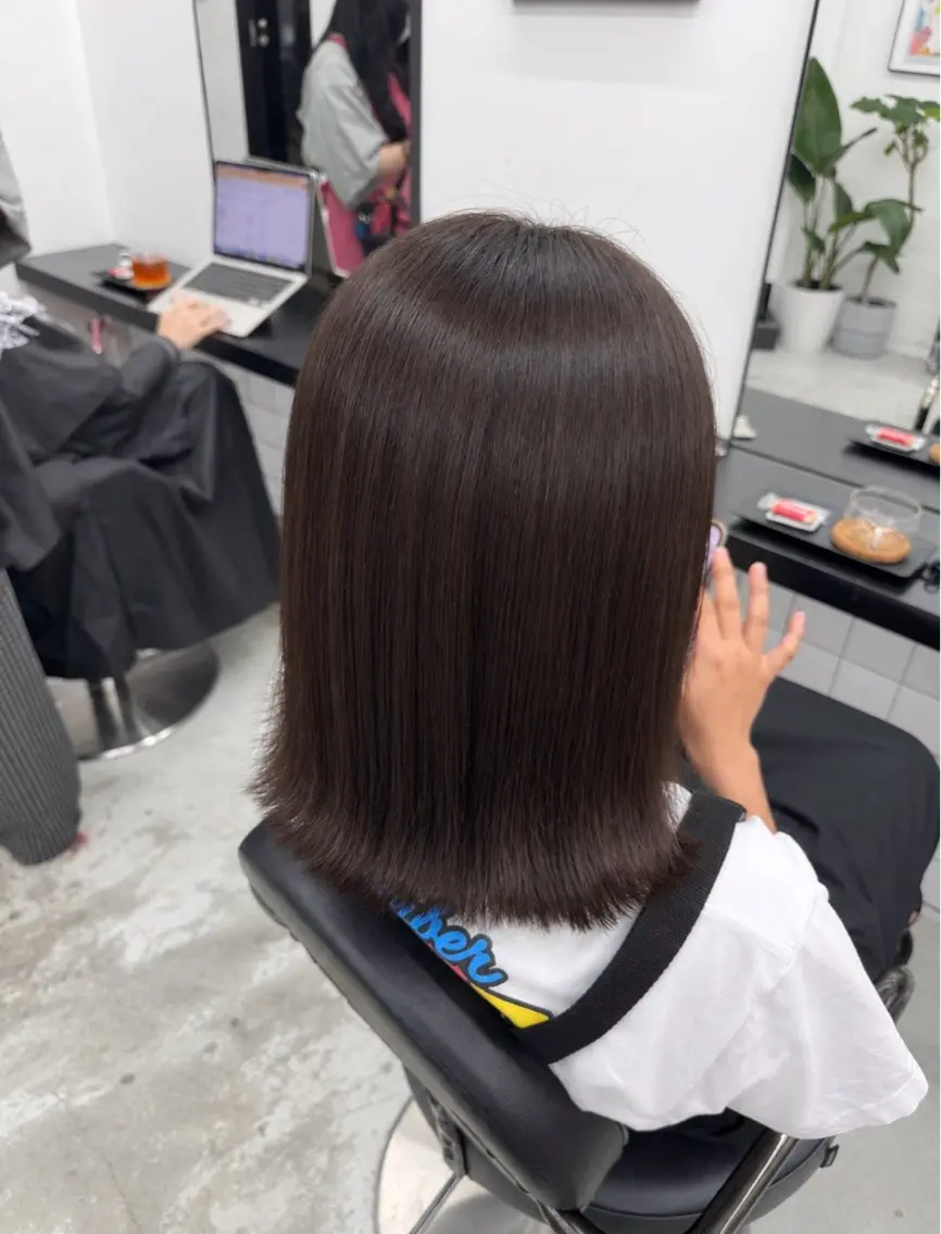 セミロング カラー ブラウンカラー ダークブラウン ヘアカラー 🩵しの🩵 JILLSTUDIOのヘアスタイル