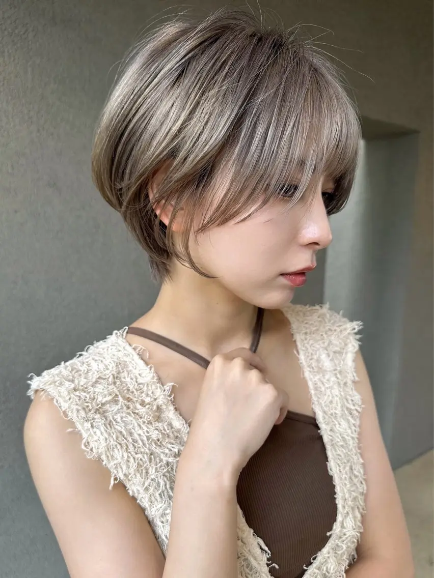 ショート カット ヘアカラー 浅井 寛十朗のヘアスタイル