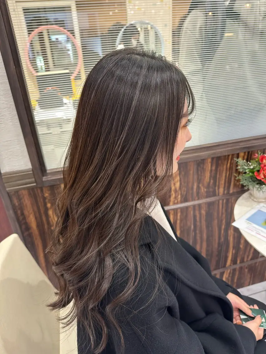 ロング カラー 透明感カラー ハイライトカラー ハイライト 七井 香奈 (なないかな)のヘアスタイル