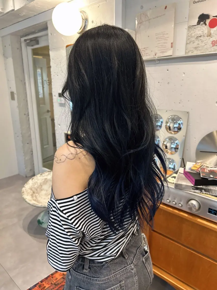 ロング カラー ブリーチ 綺星 ハイトーン/デザインのヘアスタイル
