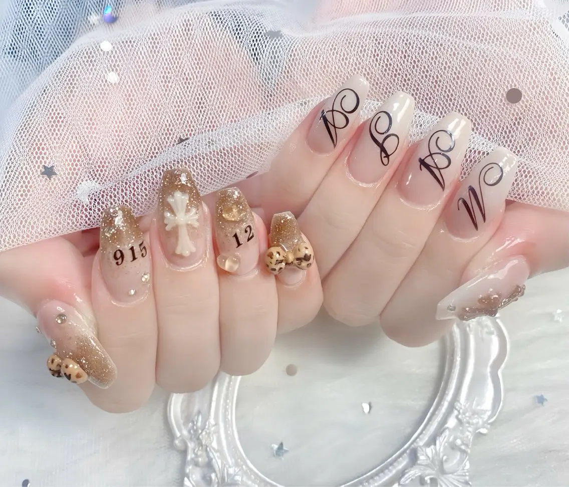 ネイル チークネイル 長さ出し フレンチネイル ジェルネイル グラデーション ハンドネイル THANHTHANH NAILのネイルデザイン