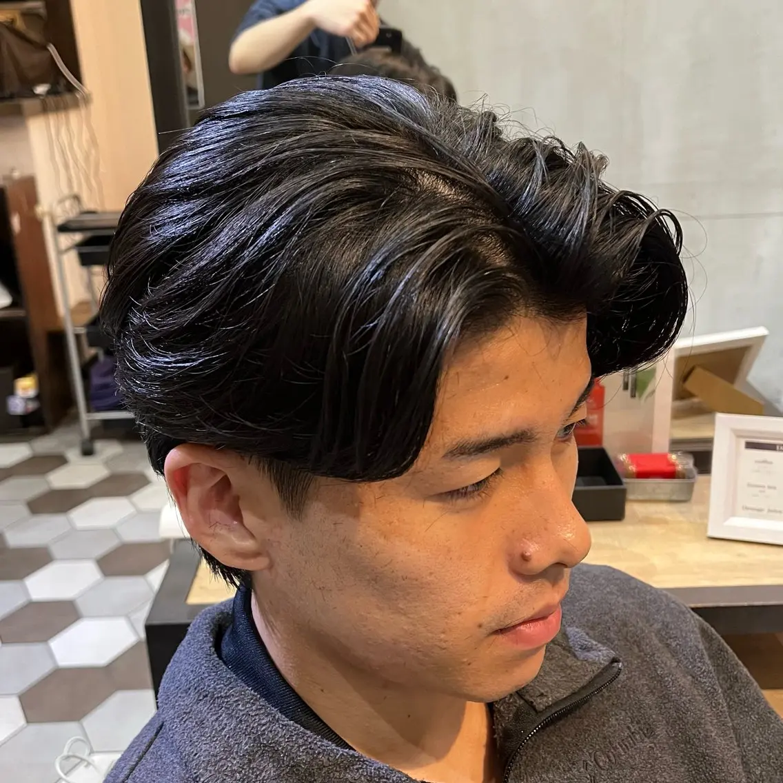 カット+毛流れニュアンスパーマの写真