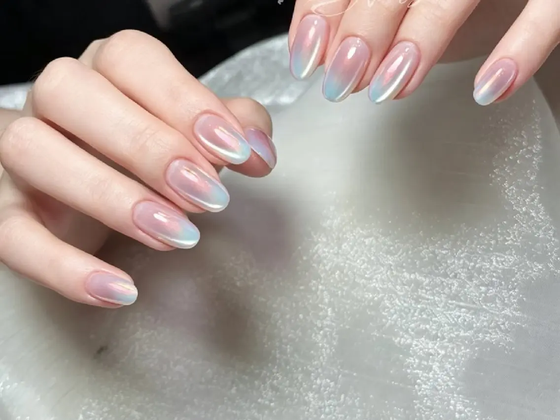 ネイル チークネイル フレンチネイル ジェルネイル ガーリー キラキラネイル ハンドネイル UM Nail Salonのネイルデザイン