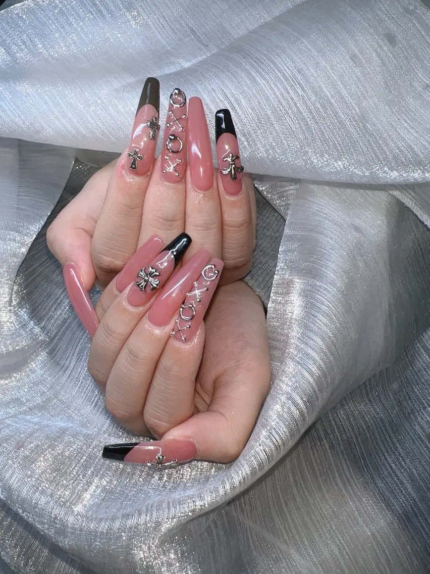 ネイル ハンドネイル Lee Nailsのネイルデザイン