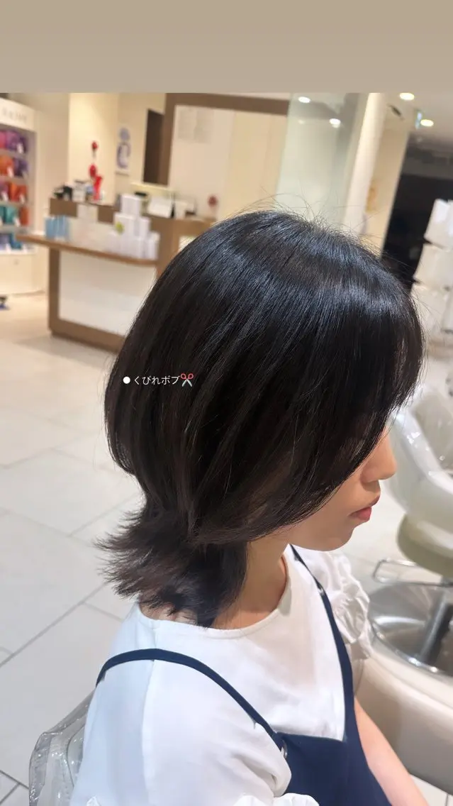 セミロング ボブ くびれヘア カット 田畑 あやののヘアスタイル
