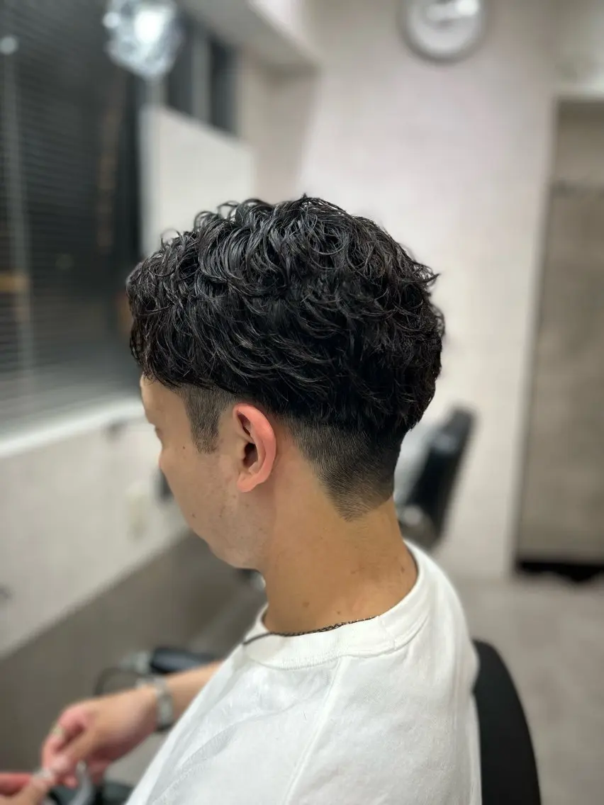 ショート パーマ メンズ パーマ 布施 有希のヘアスタイル