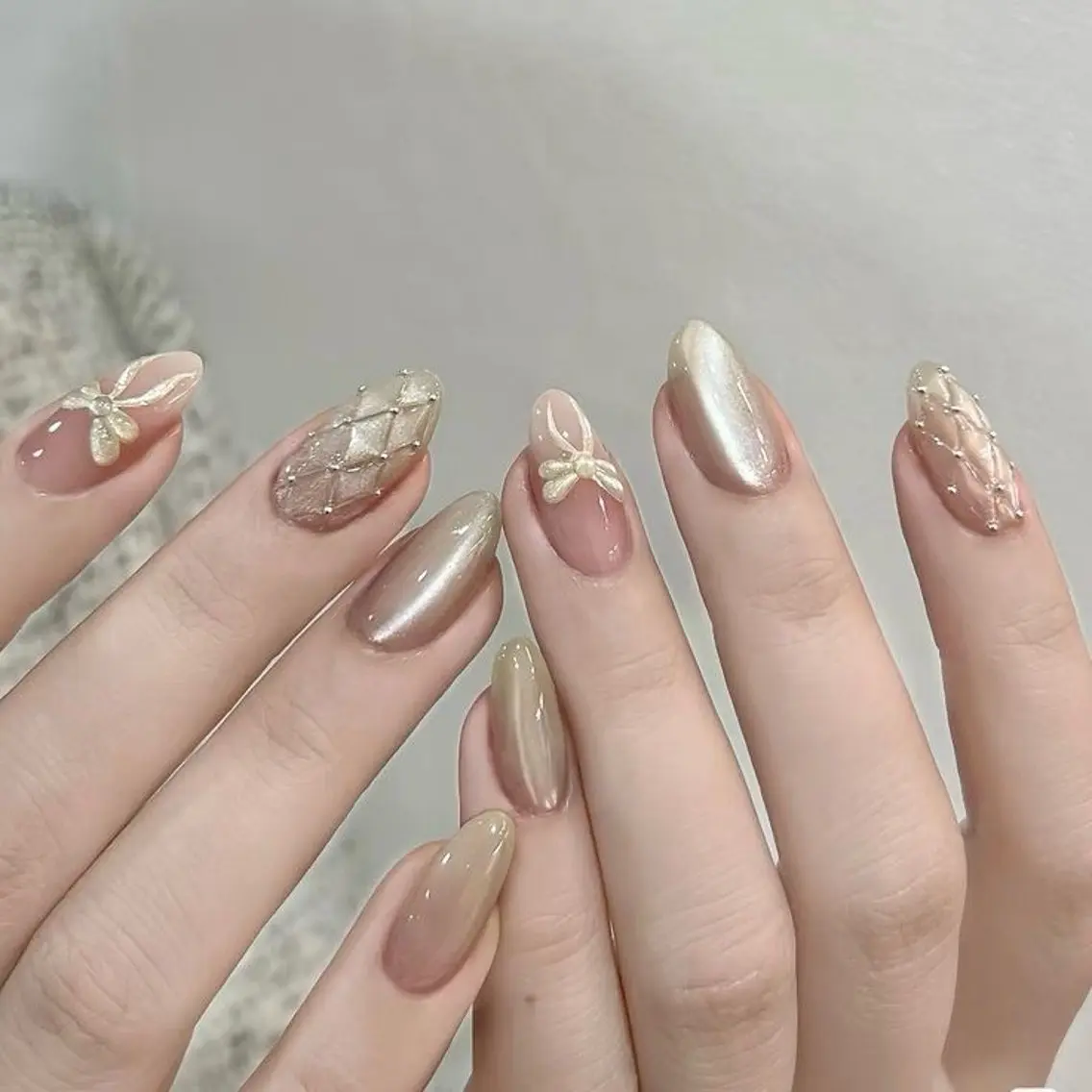 ネイル ジェルネイル キラキラネイル マグネットネイル オフィスネイル ピンク ハンドネイル Umee Nailのネイルデザイン
