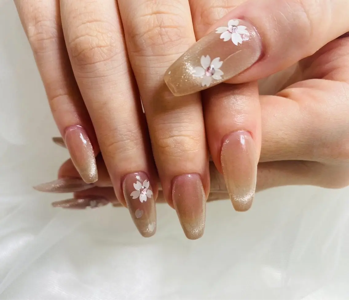 ネイル 桜ネイル 長さ出し シンプルネイル ネイルチップ ハンドネイル リボン、ガーリー パーツ放題専門店のネイルデザイン