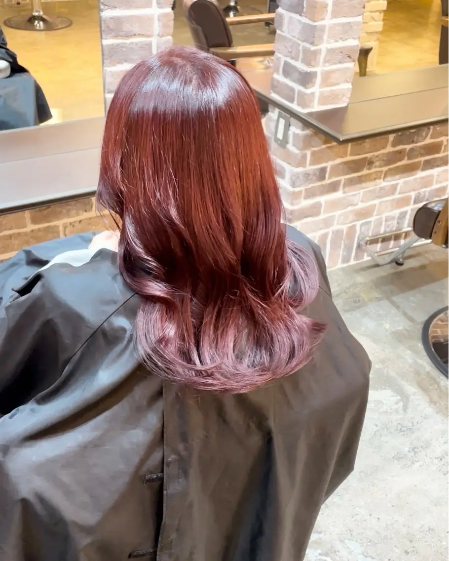 セミロング カラー ブリーチ ブリーチなしカラー レッドカラー ヘアカラー トリートメント 艶カラー/インナー /グラデ/大西小百合のヘアスタイル