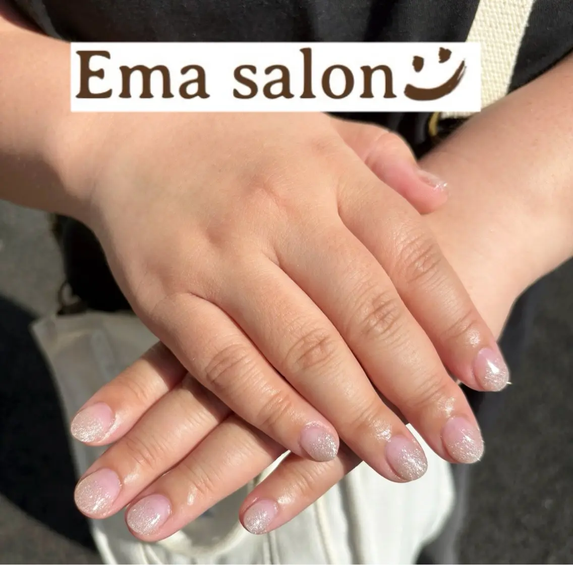 ネイル フラッシュネイル グラデーション キラキラネイル ハンドネイル Ema salon hiromiのネイルデザイン