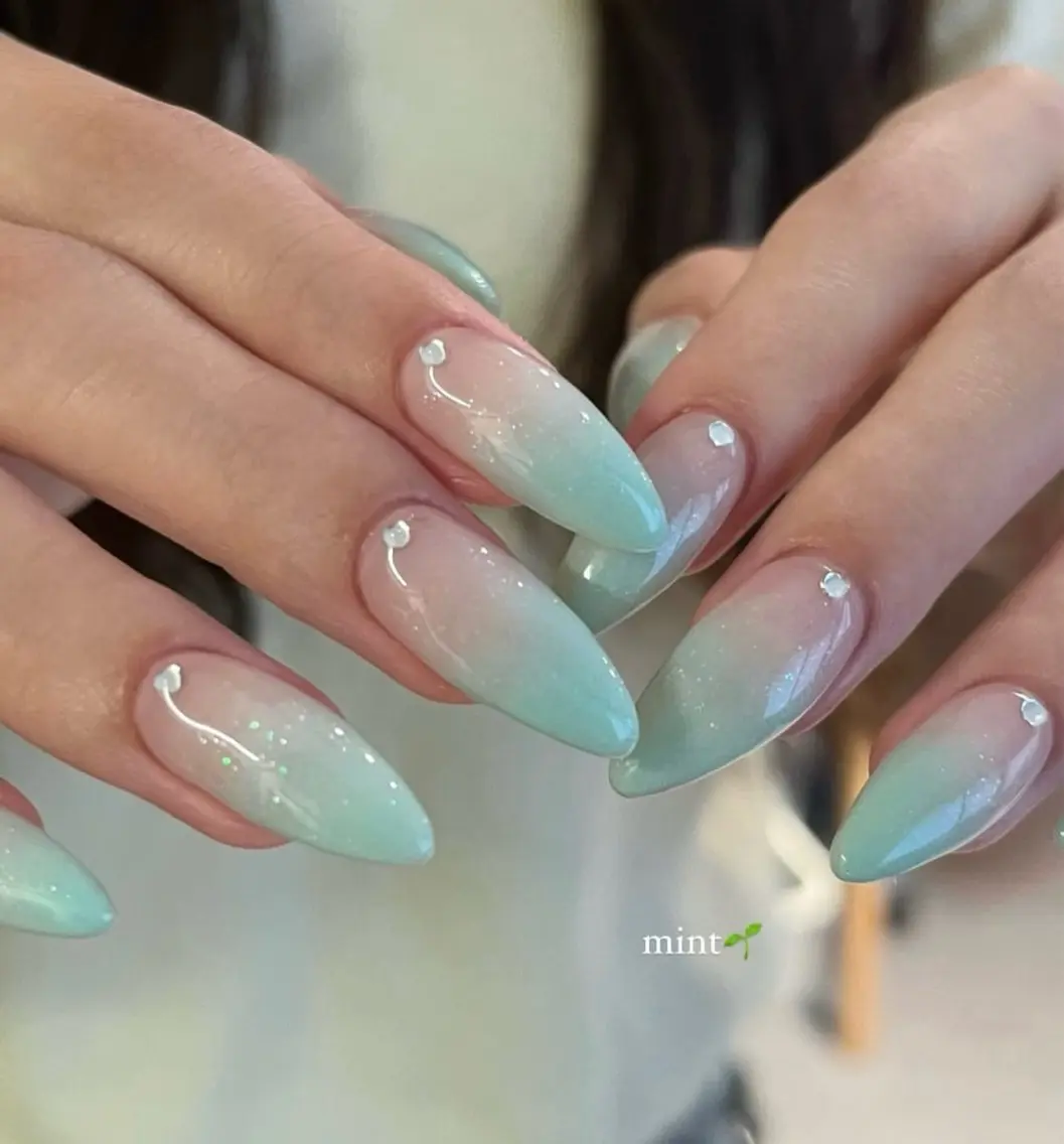 ネイル ハンドネイル NiJi Nailsのネイルデザイン