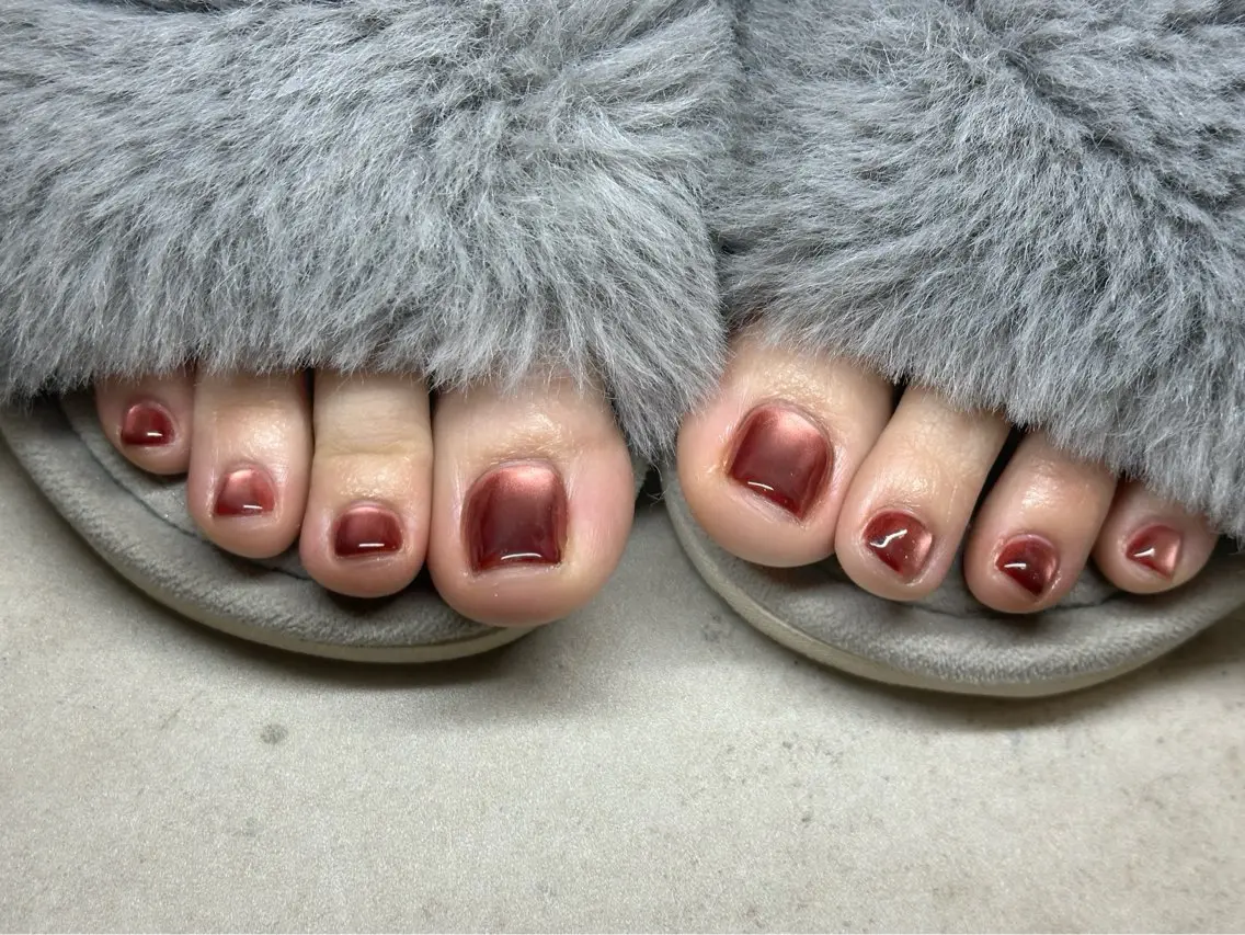 ネイル フットネイル ジェルネイル マグネットネイル 持ち込み ニュアンスネイル フットネイル Miri nail salonのネイルデザイン