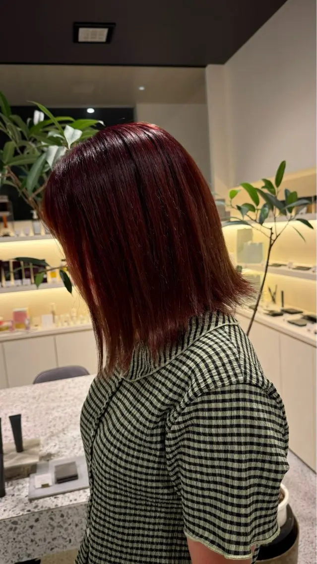 ミディアム カラー 中野 遥のヘアスタイル