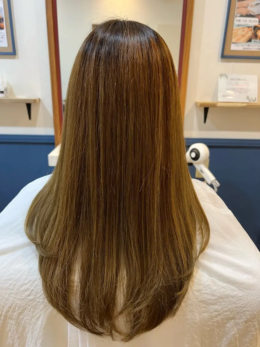 ロング レイヤーカット 芦原 愛弓のヘアスタイル
