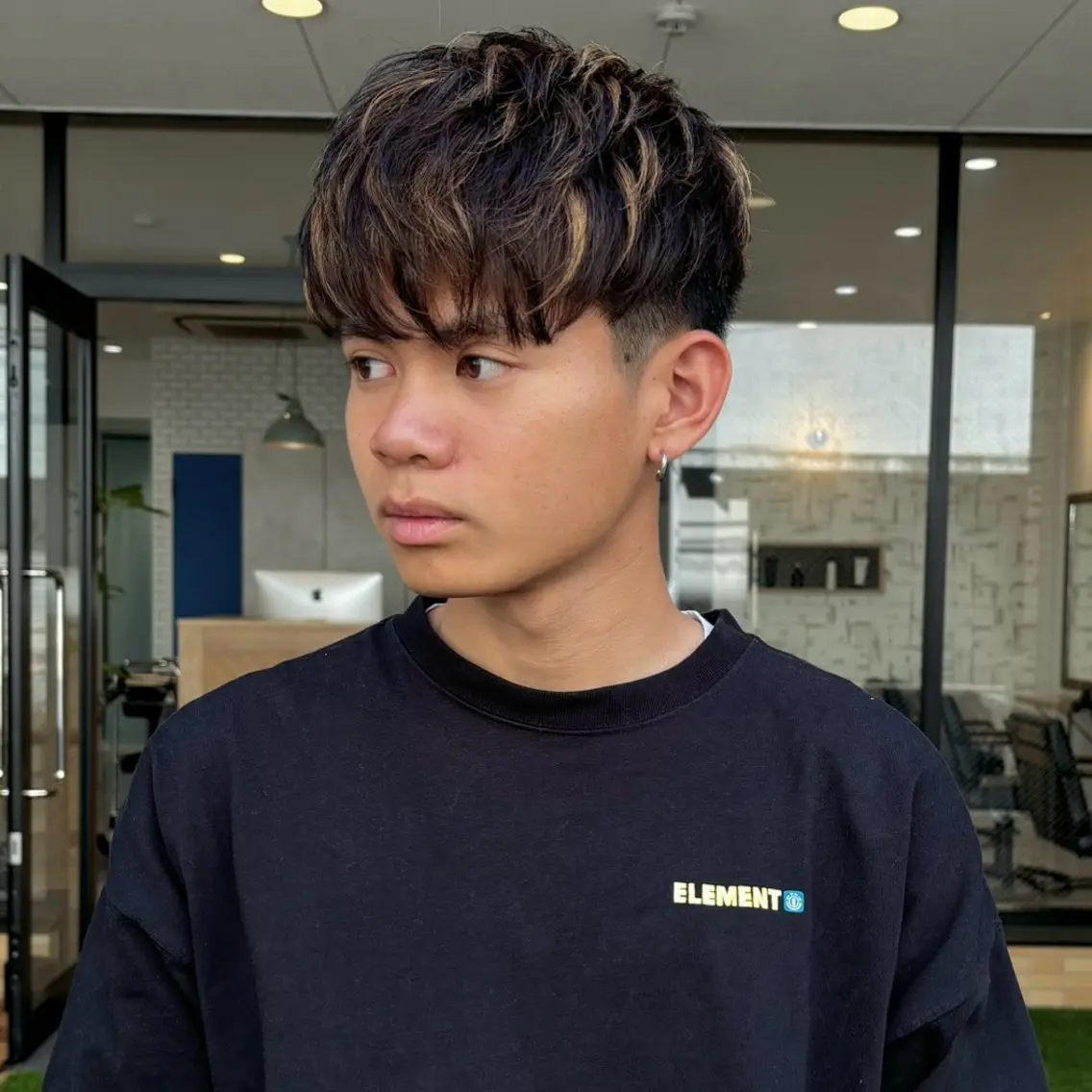 カラー メンズ メンズハイライト メンズメッシュ メンズショート ハイライトカラー メッシュ 【メンズショート 特化】村斎　伶次のヘアスタイル